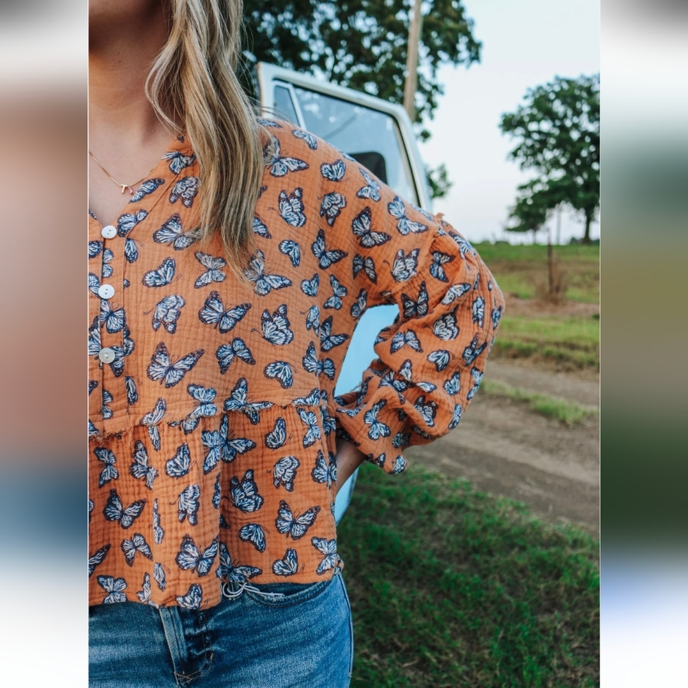 Simply Southern Collection Boho Hippie Butterfly Waffle Knit Top Size Medium